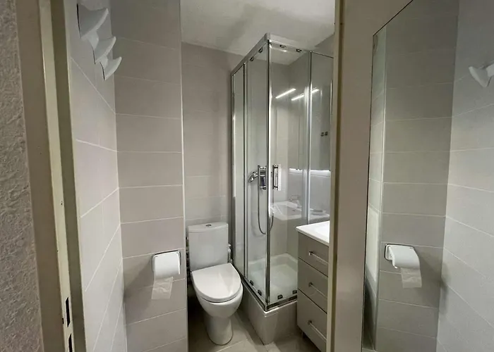 2 Pieces Avec Loggia Et Piscine A 100m De La - - Fr-1-250-250 Le Grau-du-Roi