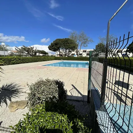 דירה 2 Pieces Avec Loggia Et Piscine A 100m De La - - Fr-1-250-250 *