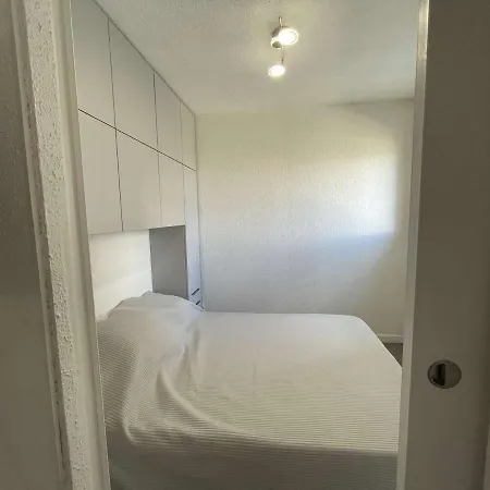 Apartment 2 Pieces Avec Loggia Et Piscine A 100m De La - - Fr-1-250-250