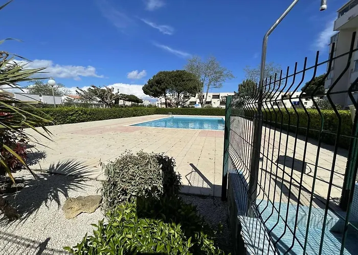 Apartament 2 Pieces Avec Loggia Et Piscine A 100m De La - - Fr-1-250-250 *